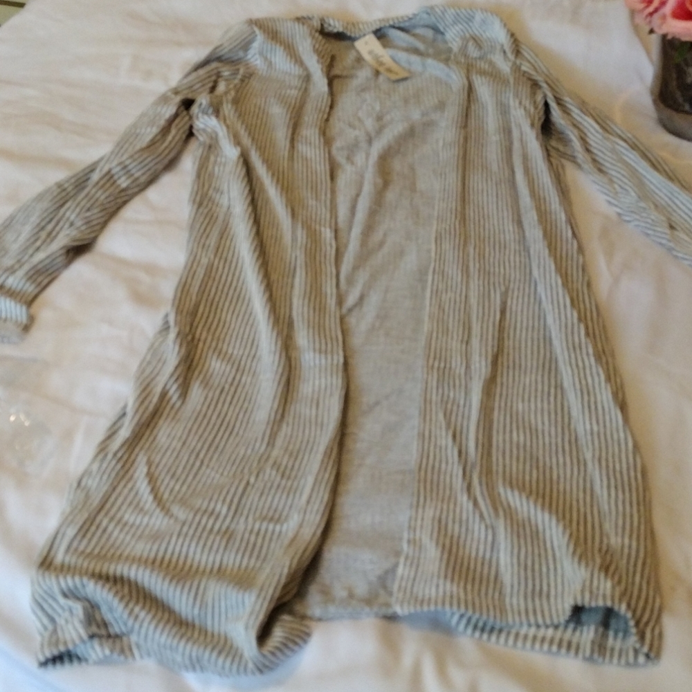 Cardigan - Picture 2 of 4